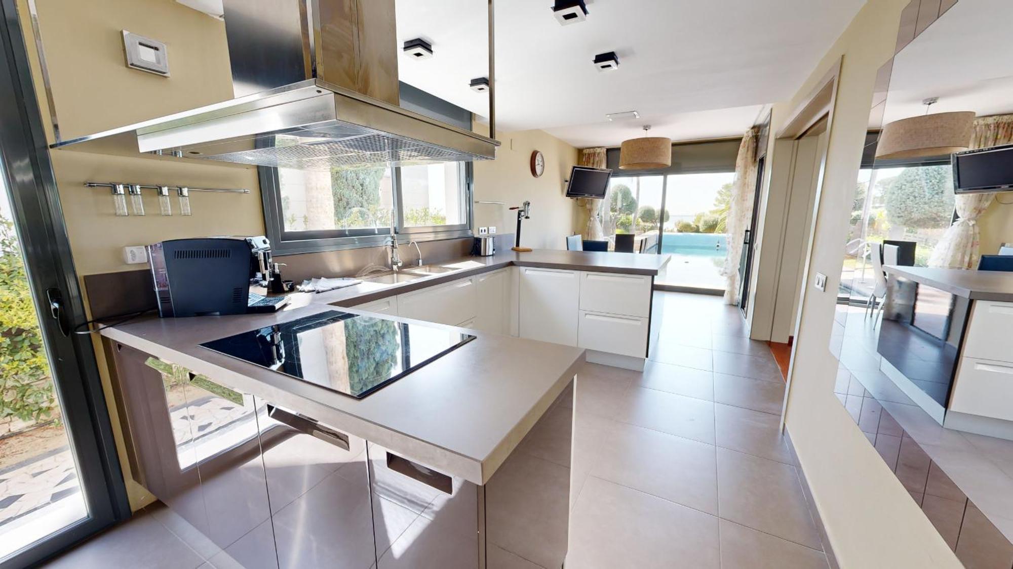 Villa Elena L'Ampolla Luaran gambar